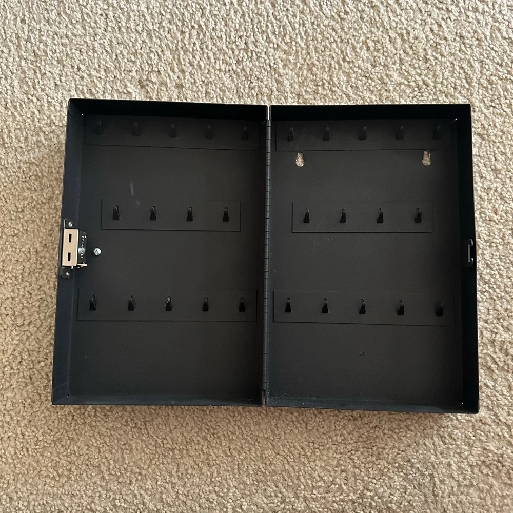 Lockable key box - Picture 4 of 4